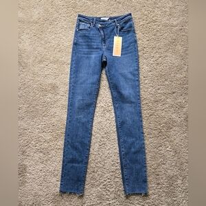 Women's Skinny Jeans in Blue